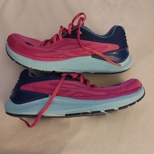 Topo Ultrafly 3 size 8 women